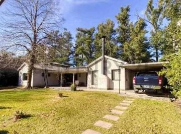 Casa · 320m² · 4 Ambientes · Casas en Venta en City Bell