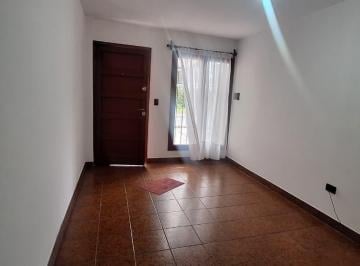 PH · 72m² · 3 Ambientes · 1 Cochera · Dúplex de Tres Ambientes con Patio y Espacio de Cochera Propio.