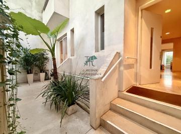 Casa · 454m² · 7 Ambientes · Casa de un Gusto Exquisito Sobre Las Barrancas