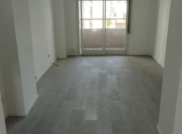 Departamento · 65m² · 3 Ambientes · 1 Cochera · A Estrenar. Semipiso 3 Amb, Luminoso con Cochera. Reciclado.