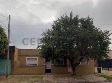 Casa · 85m² · 5 Ambientes · Casa 5 Ambientes en Venta en Morón