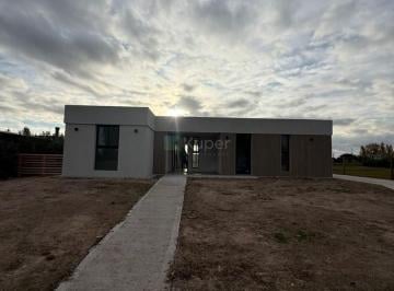 Casa · 188m² · 5 Ambientes · Casa en Venta en San Sebastian, Escobar, G. B. a. Zona Norte