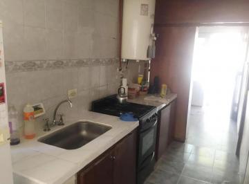 Casa · 80m² · 4 Ambientes · 1 Cochera · Casa en Venta - 3 Dorm. 1 Baño - Pergamino
