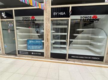 Local comercial , La Plata · Alquiler Local Gal Panamericana