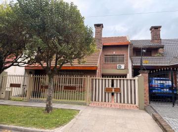 Casa · 150m² · 4 Ambientes · 3 Cocheras · Casa en Ramos Mejia