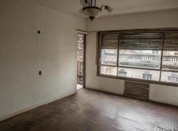 Departamento · 71m² · 3 Ambientes · Venta Departamento 3 Ambientes 74.79 m² Balcón y Dependencia en Balvanera