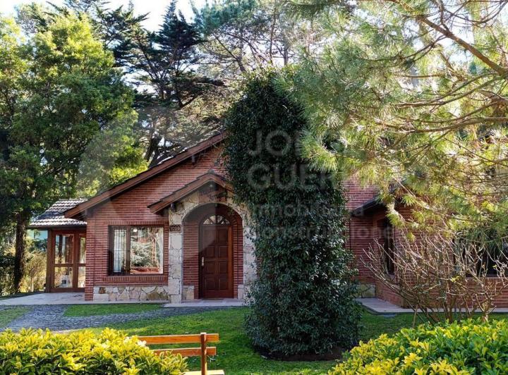 Casa · 179m² · 3 Dormitorios