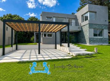 Casa de 6 ambientes, Costa Esmeralda · Casa con 304 m² - 5 Habitaciones en Venta Costa Esmeralda