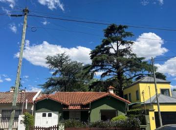 Casa · 90m² · 4 Ambientes · 2 Cocheras · Casa en Alquiler