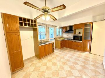 Departamento de 3 ambientes, Boedo · 3 Ambientes Muy Luminosos con Amplia Cocina Comedor y Lavadero