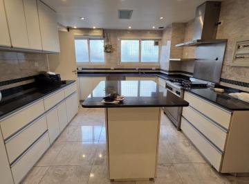 Departamento · 135m² · 5 Ambientes · 1 Cochera · Departamento en Alquiler 4 Dor