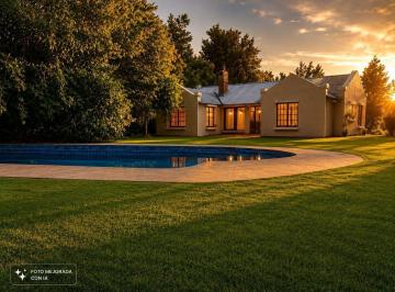 Casa · 122m² · 4 Ambientes · 1 Cochera · Venta Casa Pilar 4 Ambientes en El Zorzal con Pileta
