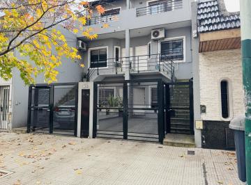 PH · 82m² · 4 Ambientes · 1 Cochera · PH Tipo Dúplex con Parque en Villa Devoto