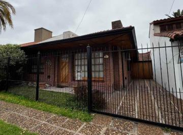 Casa de 4 ambientes, Quilmes · Casa en Venta Barrio Parque Bernal