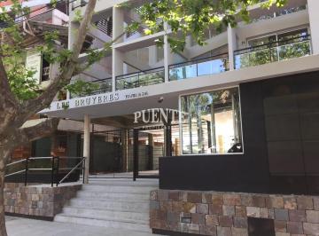 Departamento · 46m² · 2 Ambientes · 1 Cochera · Departamento en Banfield Este