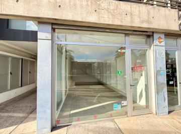 Local comercial · 45m² · Latorre Prop. Alquila Moderno Local Comercial S/ Av Jara
