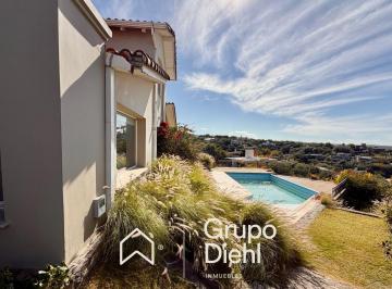 Casa · 650m² · 4 Ambientes · Casa 4 Dorm. con Vistas Panorámicas en Venta en Estancia Q2