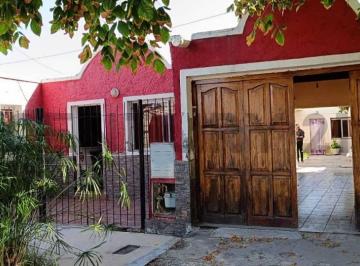 Departamento · 234m² · 10 Ambientes · 1 Cochera · Century 21 Vende Propiedad con 3 Departamentos en Tunuyán
