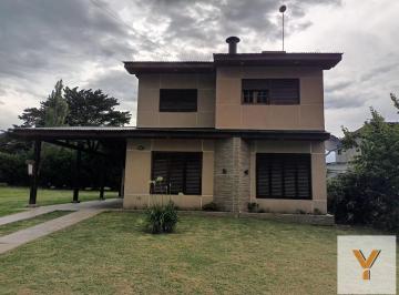 Casa · 120m² · 4 Ambientes · 1 Cochera · Casa en Venta - 3 Dorm. 1 Baño - Miramar