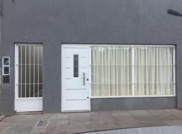 Local comercial · 40m² · 2 Ambientes · PH en Moron Sur