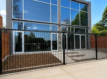 Local comercial · 362m² · 3 Cocheras · Local en Alquiler Sobre Gral. Bartolomé Mitre Al 1800