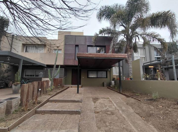 PH · 115m² · 5 Ambientes · 1 Cochera