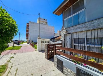Departamento · 1 Dormitorio · Dúplex 2 Amb. con Balcón - Apto Credito - a m del Mar - Miramar