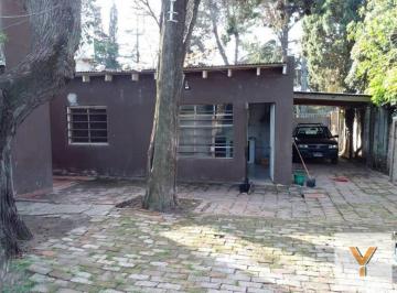 Casa · 65m² · 3 Ambientes · 1 Cochera · Casa en Venta - 2 Dorm. 1 Baño - Cocheras - 502 m² - City Bell, La Plata
