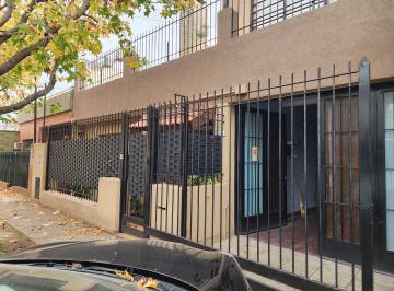 Casa de 4 ambientes, San Isidro · Casa con Galpon Al Fondo