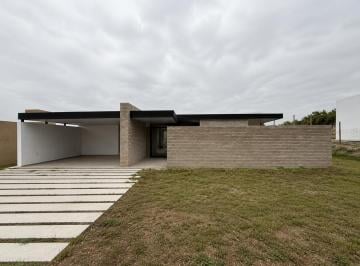 Casa · 250m² · 6 Ambientes · 2 Cocheras · La Cercanía - 3 Dorm - Una Planta