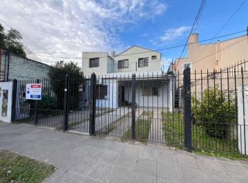 Casa · 225m² · 2 Ambientes · 2 Cocheras · Venta Sobre Lote Propio