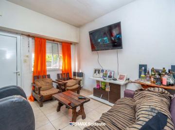 Casa · 120m² · 4 Ambientes · Villa Mitre, Casa 3 Dorm.. Apta Credito