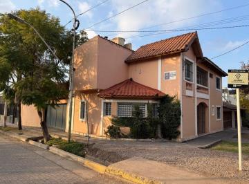 Casa de 5 ambientes, Ciudad de Mendoza · Sexta Sección Casa en Venta