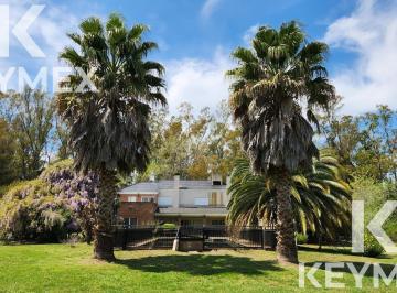 Casa · 407m² · 6 Ambientes · 4 Cocheras · Venta Casa Campos de Roca 4 Dorm.