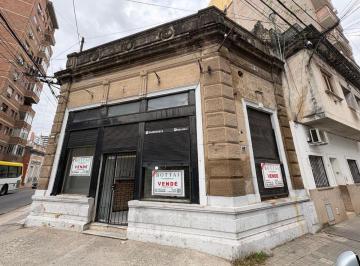Local comercial en Venta  Centro · Local Céntrico en Esquina!