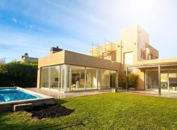 Casa · 150m² · 2 Dormitorios · 2 Cocheras · Alquiler Rumenco. 2 Dorm.. Escritorio. Piscina. Garage Doble
