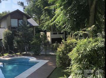 Edificio · 320m² · 7 Cocheras · Edificio Hotel Complejo Comercial 7 Cabañas en Venta en Valeria del Mar