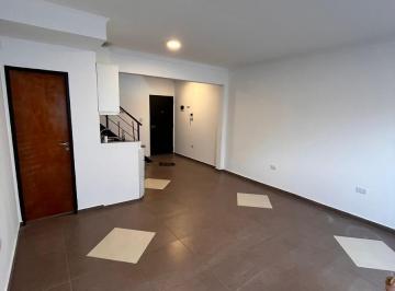 Departamento · 90m² · 2 Ambientes · Departamento 2 Amb C/terraza Propia en Ramos Mejia