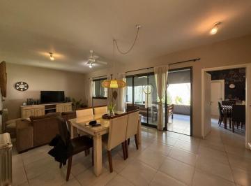 Casa de 4 ambientes, Córdoba · Alquiler - Housing Pueblo Alto - 3 Dorm (Ppal en Suite) con Galería y Asador - Seguridad 24 Hs