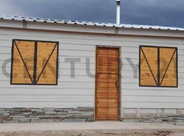 Casa · 30m² · 3 Ambientes · 1 Cochera · Cabaña en Venta