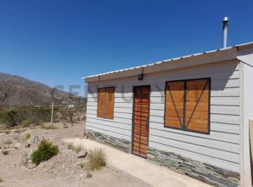 Casa · 30m² · 3 Ambientes · 1 Cochera · Cabaña en Venta