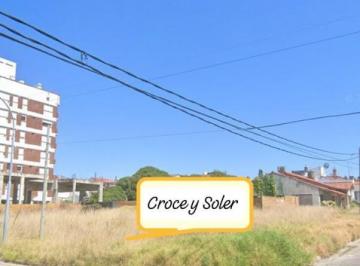 Terreno · 740m² · Lote 740 m² Vista Al Mar Punta Mogotes. Apto 9 Pisos