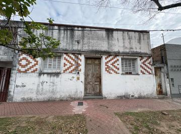 Casa · 112m² · 4 Ambientes · Casa a Reciclar en Alberdi