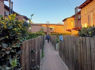 Departamento · 3 Ambientes · 1 Cochera · Dúplex 2 Dorm. en Alquiler en Condominio en Funes