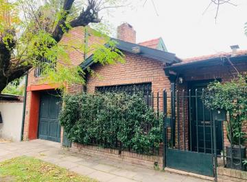 Casa · 160m² · 4 Ambientes · 1 Cochera · Casa en Venta en Hurlingham