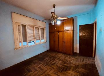 Casa · 100m² · 6 Ambientes · Casa en Caseros