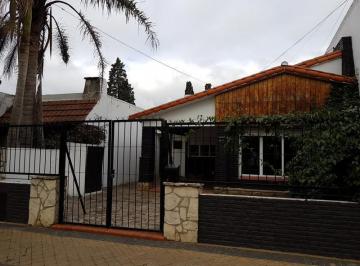 Casa · 120m² · 4 Ambientes · 1 Cochera · Venta Apto Credito Casa Zona Comercial Fisherton - Av Eva Peron Rosario Inversión Locales