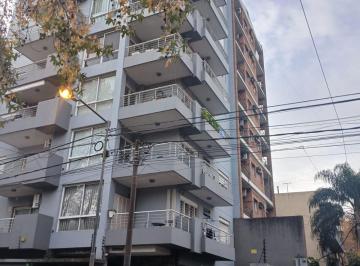 Departamento de 2 ambientes, General San Martín · Hermoso y Amplio Semipiso 2 Amb. con 2 Balcones