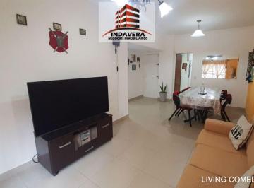 Departamento de 3 ambientes, Tres de Febrero · Excelente Depto de 3 Amb con Dependencia 76 m² Tot, 2 Balcones y Cochera (14 M²). Caseros