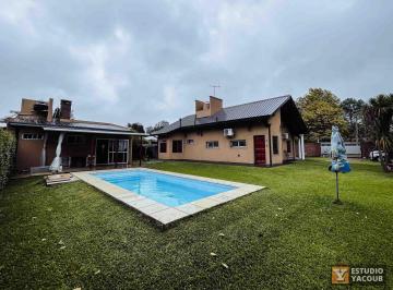 Casa · 235m² · 4 Ambientes · 2 Cocheras · Casa en Venta - 3 Dorm. 2 Baños - Cochera - 792 m² - Villa Elisa, La Plata